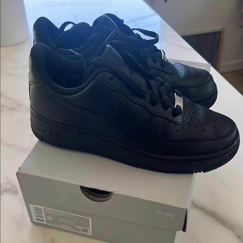 Women’s Black Nike Air Force 1 ‘07 Sneakers
